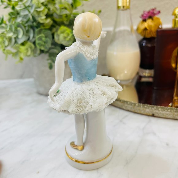 Antique Porcelain lace ballerina - Picture 5 of 13